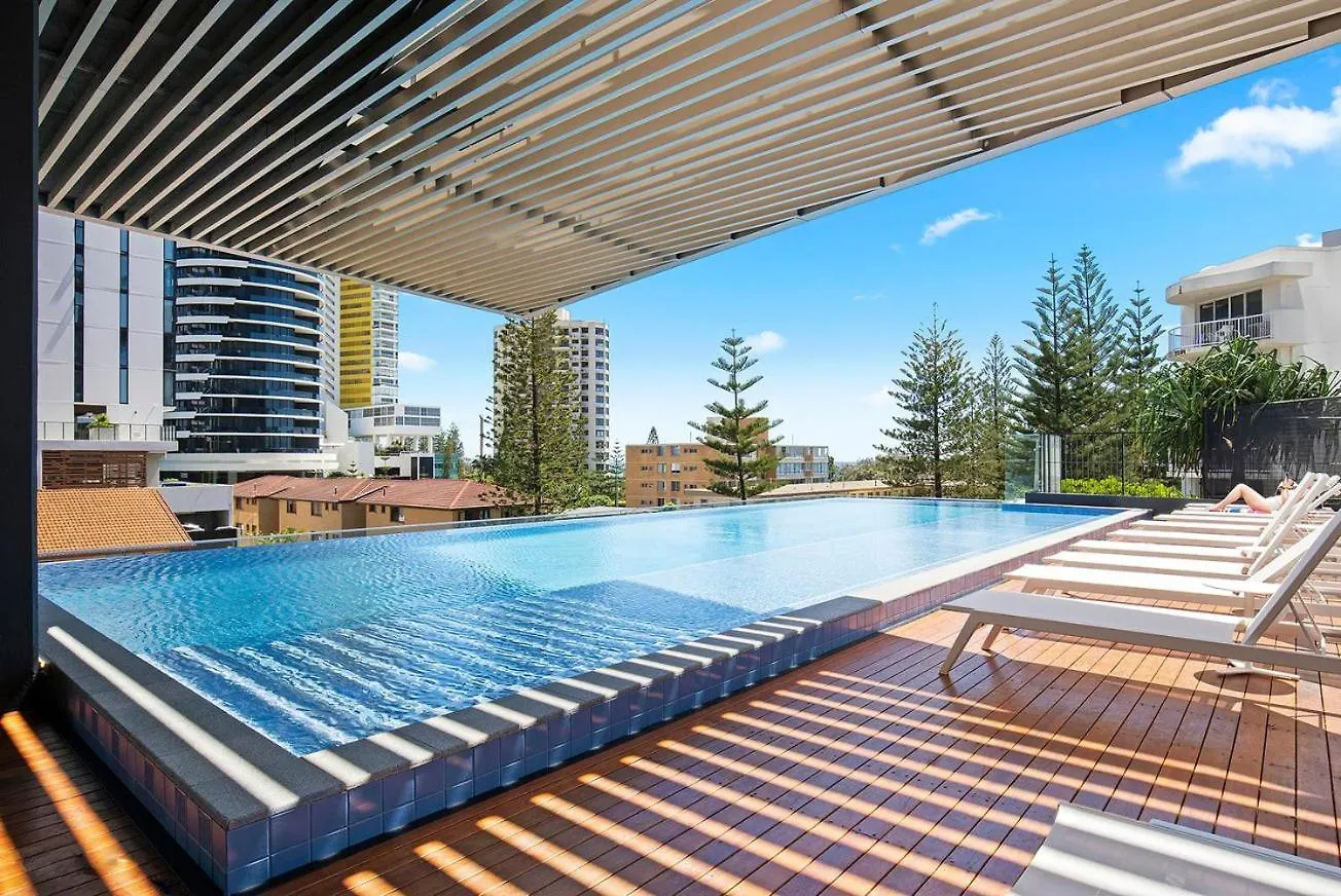 2 Bedroom Ocean-Viewing Apartment Gold Coast